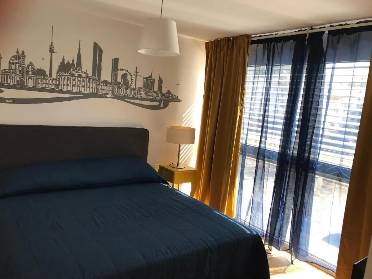 Yellow Flower Apartment With Pool - 5 Min To Lake Vienna