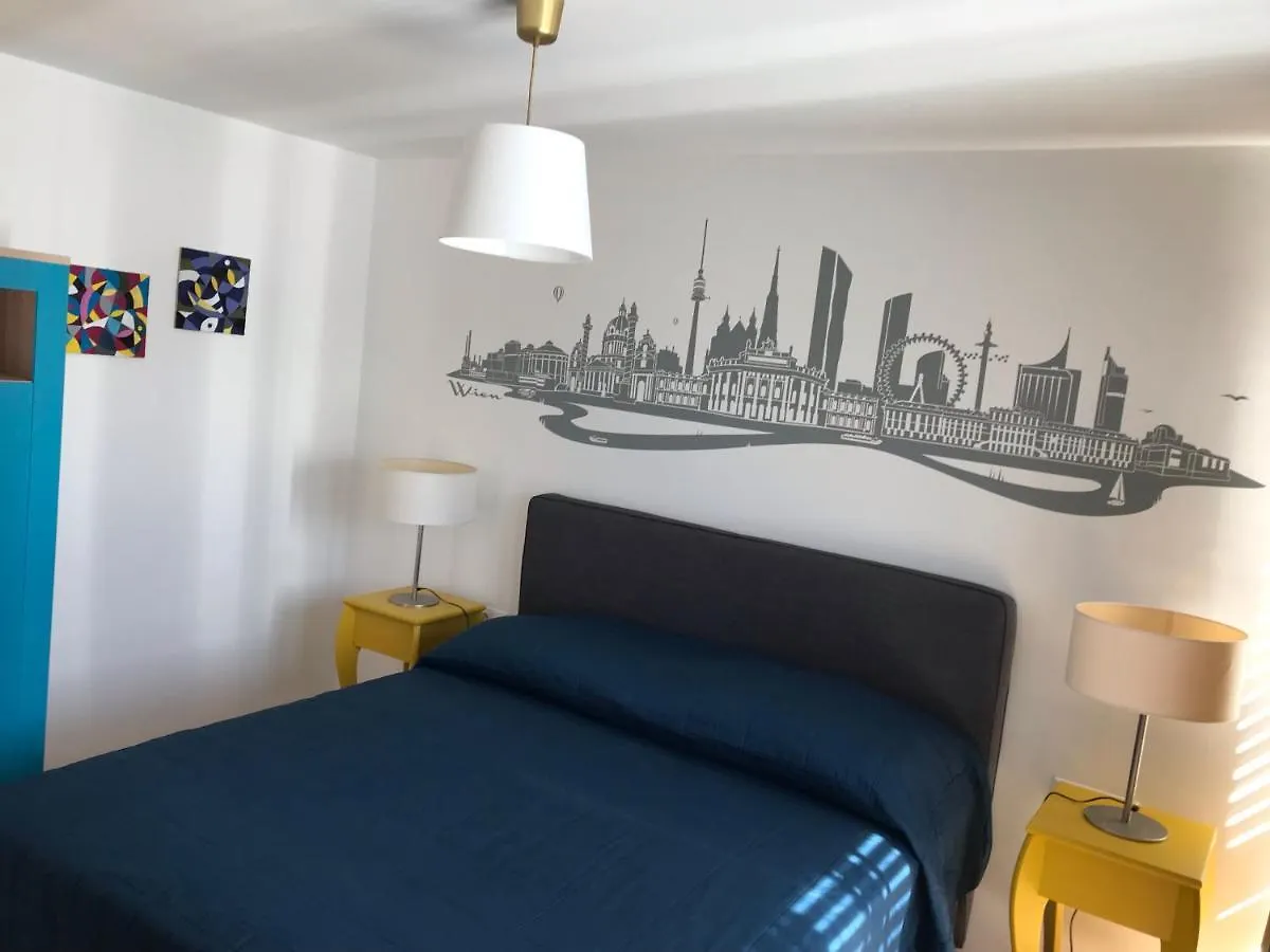 Yellow Flower Apartment With Pool - 5 Min To Lake Vienna Austria